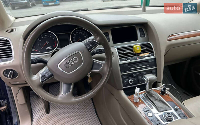 Позашляховик / Кросовер Audi Q7 2014 в Чернівцях