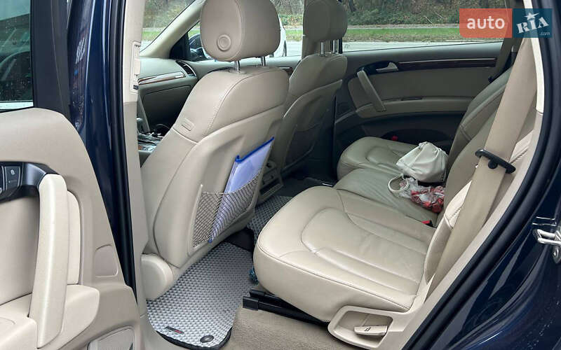 Позашляховик / Кросовер Audi Q7 2014 в Чернівцях