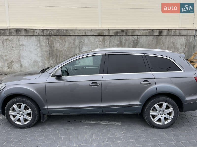Позашляховик / Кросовер Audi Q7 2011 в Львові
