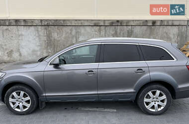Внедорожник / Кроссовер Audi Q7 2011 в 