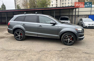 Внедорожник / Кроссовер Audi Q7 2012 в 