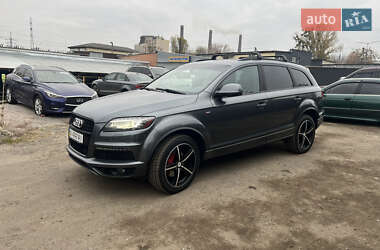 Внедорожник / Кроссовер Audi Q7 2012 в 