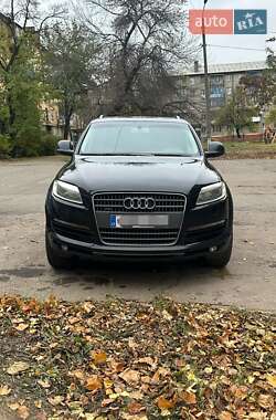 Позашляховик / Кросовер Audi Q7 2009 в Краматорську