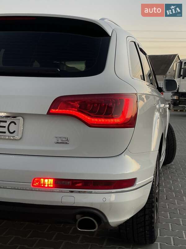 Позашляховик / Кросовер Audi Q7 2013 в Гайсину