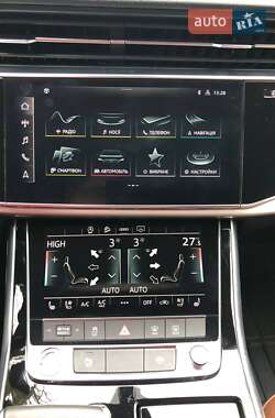 Внедорожник / Кроссовер Audi Q7 2022 в 