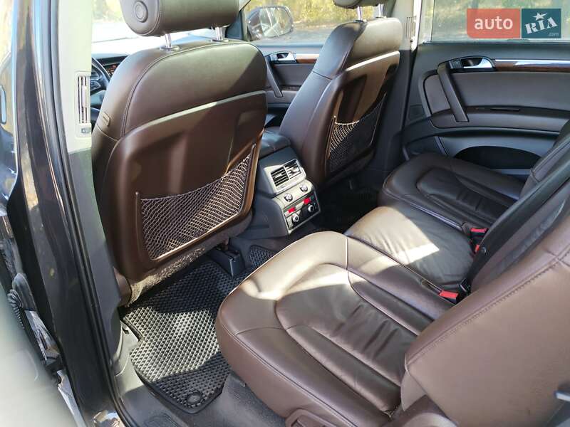 Внедорожник / Кроссовер Audi Q7 2011 в Звягеле