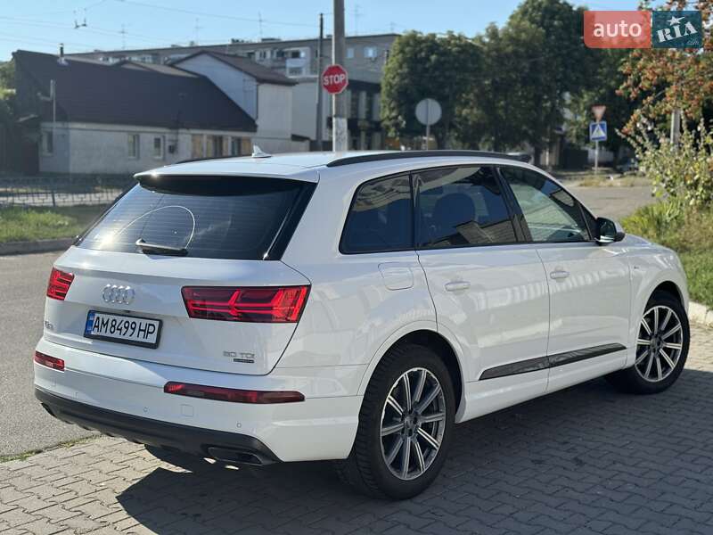 Внедорожник / Кроссовер Audi Q7 2018 в Киеве