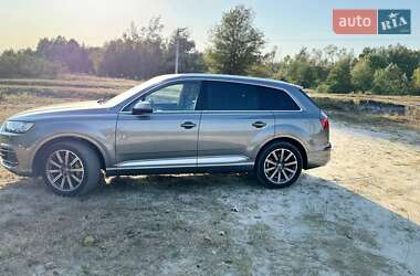 Внедорожник / Кроссовер Audi Q7 2017 в Шостке