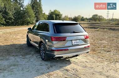 Внедорожник / Кроссовер Audi Q7 2017 в Шостке