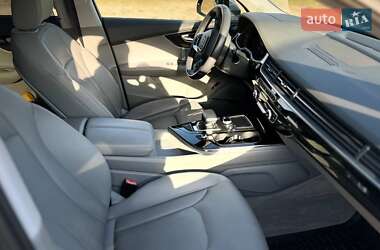 Внедорожник / Кроссовер Audi Q7 2017 в Шостке
