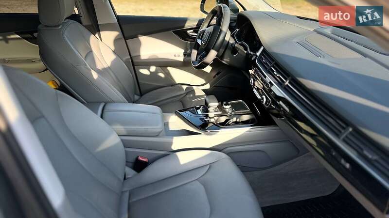 Внедорожник / Кроссовер Audi Q7 2017 в Шостке