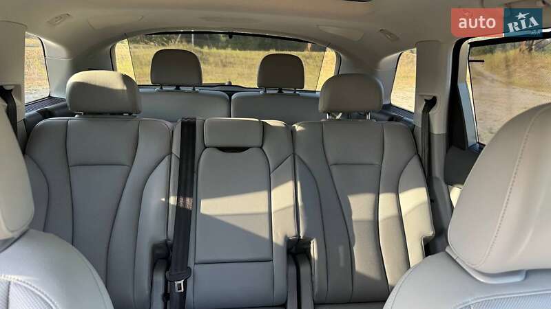 Внедорожник / Кроссовер Audi Q7 2017 в Шостке