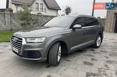 Позашляховик / Кросовер Audi Q7 2015 в Рівному