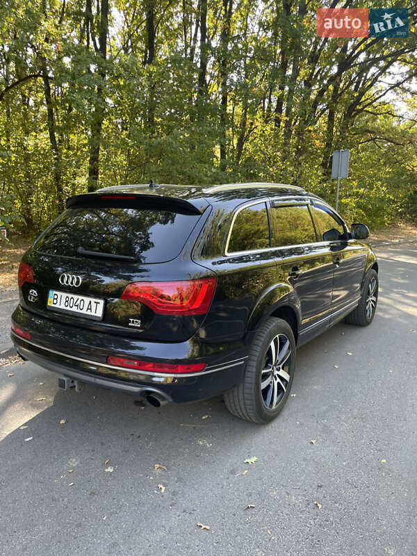 Позашляховик / Кросовер Audi Q7 2011 в Полтаві