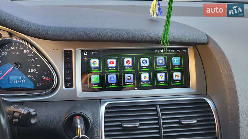 Позашляховик / Кросовер Audi Q7 2011 в Романіву