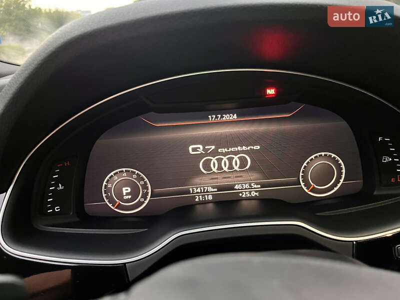 Позашляховик / Кросовер Audi Q7 2017 в Луцьку