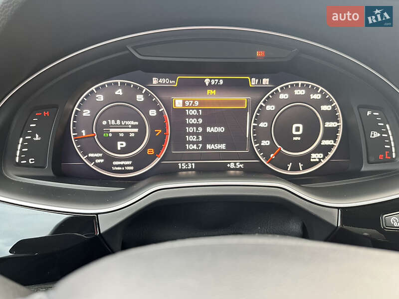 Позашляховик / Кросовер Audi Q7 2017 в Луцьку