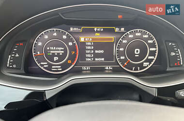 Внедорожник / Кроссовер Audi Q7 2017 в 