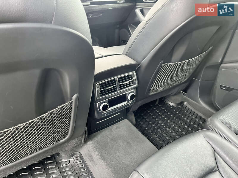 Позашляховик / Кросовер Audi Q7 2017 в Луцьку
