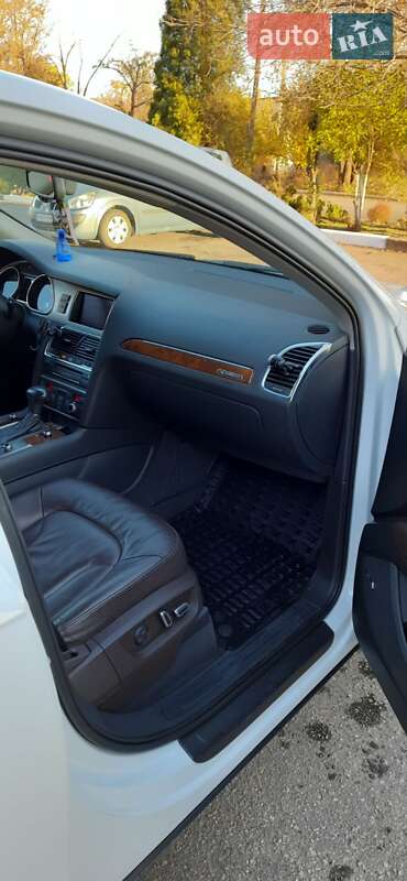 Внедорожник / Кроссовер Audi Q7 2014 в Запорожье