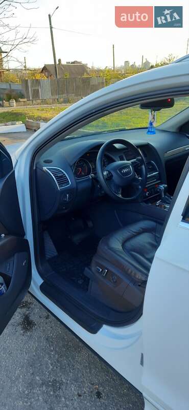 Внедорожник / Кроссовер Audi Q7 2014 в Запорожье