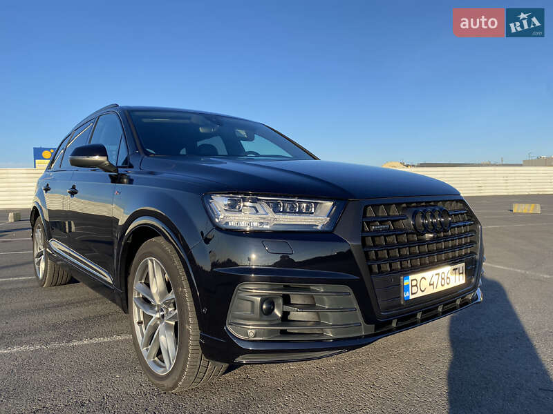 Позашляховик / Кросовер Audi Q7 2017 в Львові