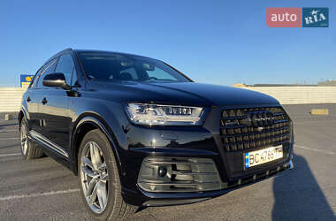 Внедорожник / Кроссовер Audi Q7 2017 в 