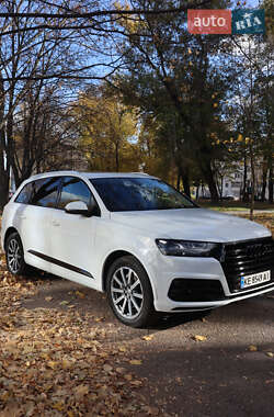 Внедорожник / Кроссовер Audi Q7 2018 в 