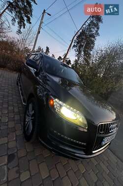Внедорожник / Кроссовер Audi Q7 2014 в 
