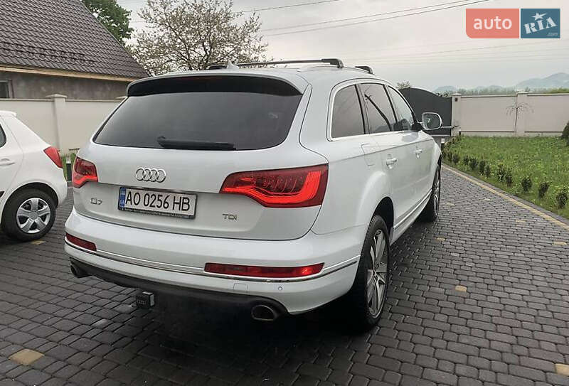 Позашляховик / Кросовер Audi Q7 2013 в Львові