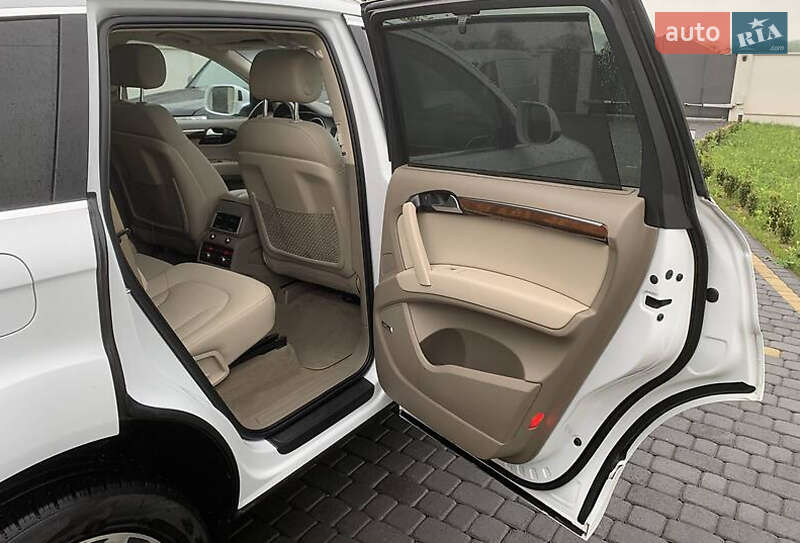 Позашляховик / Кросовер Audi Q7 2013 в Львові