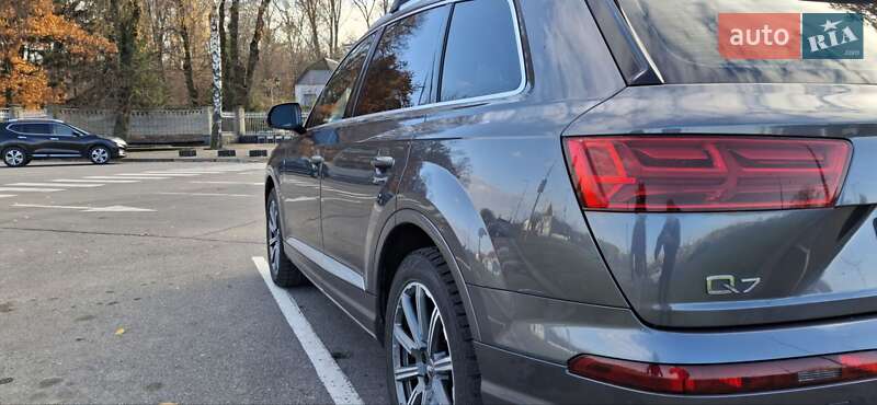 Позашляховик / Кросовер Audi Q7 2019 в Вінниці