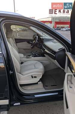 Внедорожник / Кроссовер Audi Q7 2018 в 