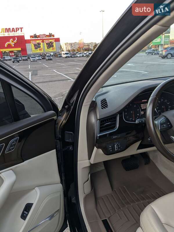 Позашляховик / Кросовер Audi Q7 2018 в Рівному