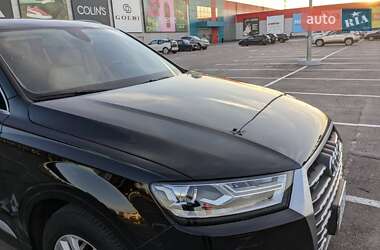 Внедорожник / Кроссовер Audi Q7 2018 в 