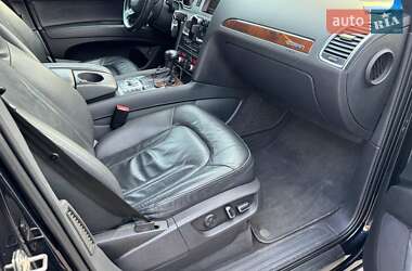Позашляховик / Кросовер Audi Q7 2011 в 