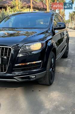 Позашляховик / Кросовер Audi Q7 2011 в 