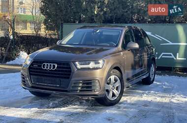 Позашляховик / Кросовер Audi Q7 2019 в Чернівцях