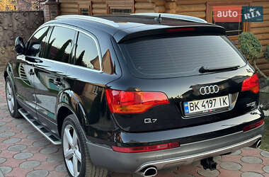 Внедорожник / Кроссовер Audi Q7 2007 в Вараше