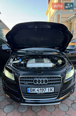 Внедорожник / Кроссовер Audi Q7 2007 в Вараше