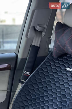 Внедорожник / Кроссовер Audi Q7 2009 в 