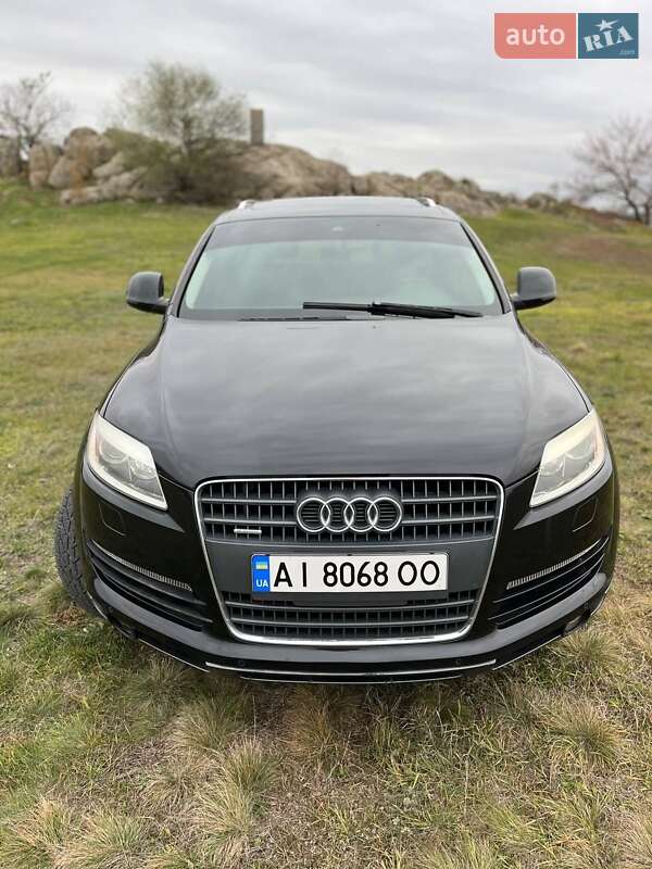 Внедорожник / Кроссовер Audi Q7 2008 в Первомайске