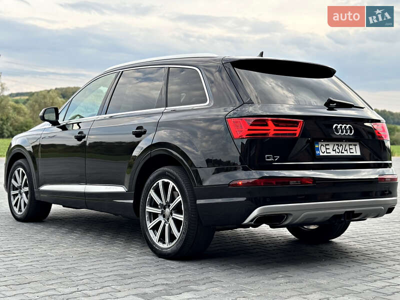 Позашляховик / Кросовер Audi Q7 2019 в Чернівцях