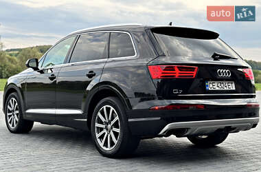 Позашляховик / Кросовер Audi Q7 2019 в 