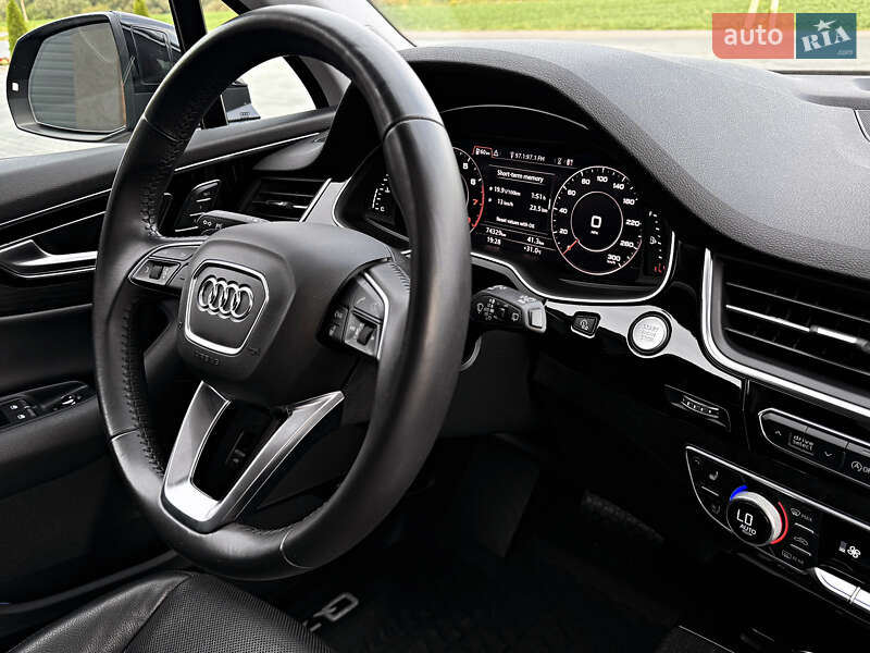 Позашляховик / Кросовер Audi Q7 2019 в Чернівцях