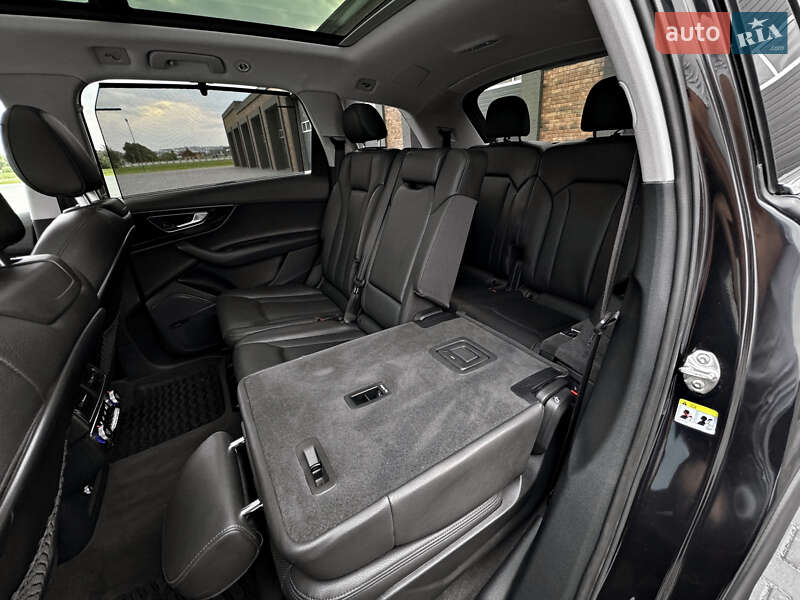 Позашляховик / Кросовер Audi Q7 2019 в Чернівцях