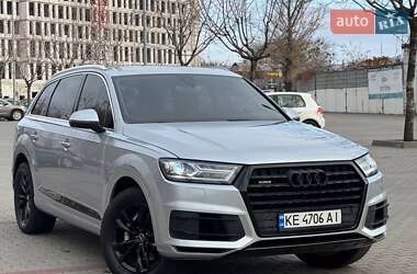 Внедорожник / Кроссовер Audi Q7 2015 в Днепре