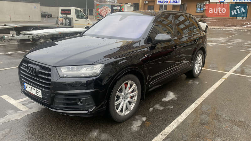 Внедорожник / Кроссовер Audi Q7 2017 в Киеве