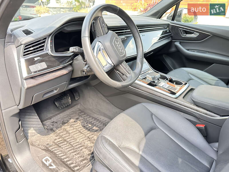Позашляховик / Кросовер Audi Q7 2022 в Білій Церкві