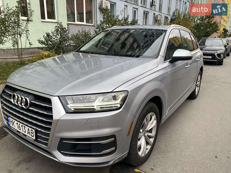 Внедорожник / Кроссовер Audi Q7 2016 в Киеве